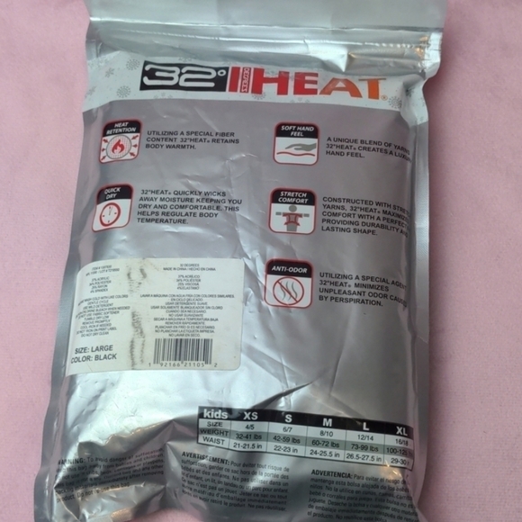 32 Degrees Heat Kids Long Sleeve Crew Neck Tee and Leggings Set in Black Large - Picture 4 of 7